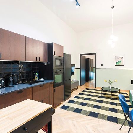 Luxury Peaceful Apartment By The St Stephen'S Basilica Budapesta Exterior foto